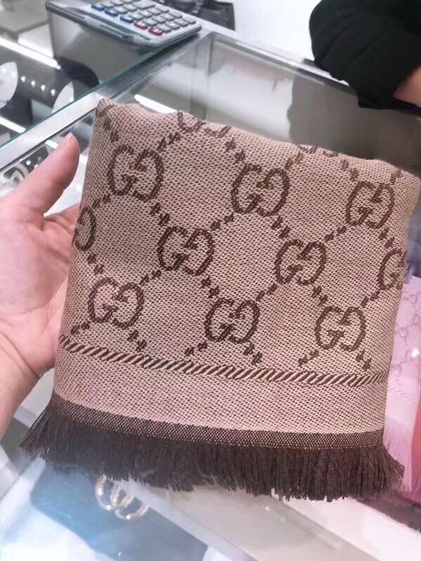 Gucci cashmere scarf 06390-4