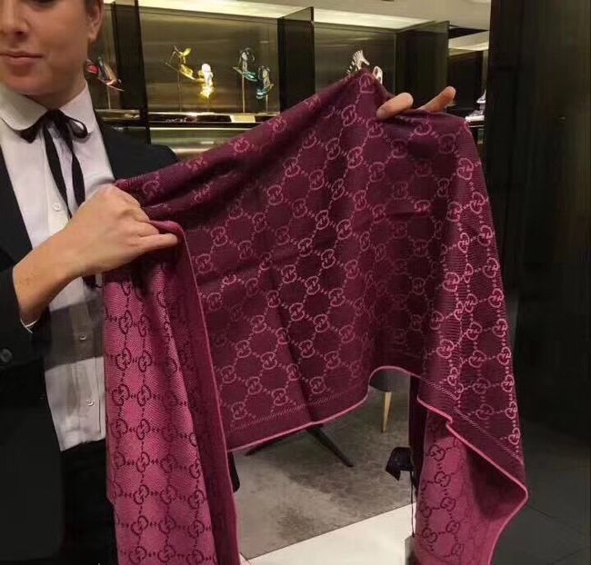 Gucci cashmere scarf 06390-5