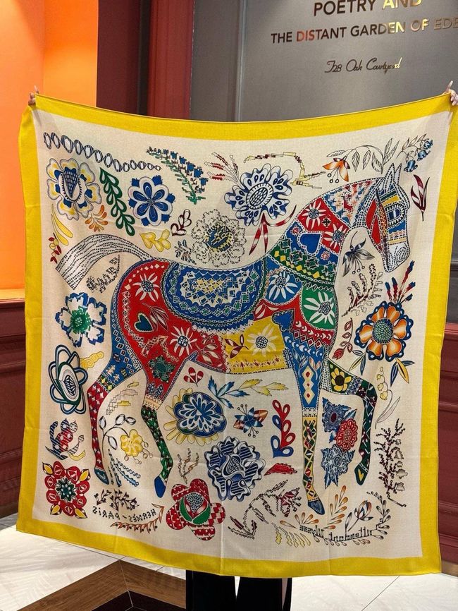 Hermes cashmere Shawl H24436-1 Hermes cashmere Shawl H24436-1