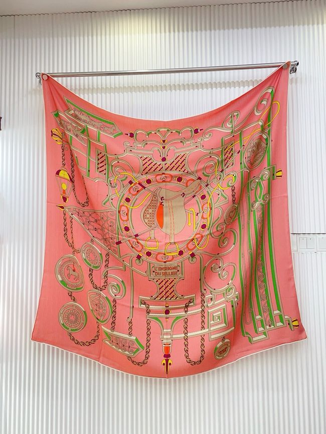 Hermes cashmere Shawl H24437-4 Hermes cashmere Shawl H24437-4