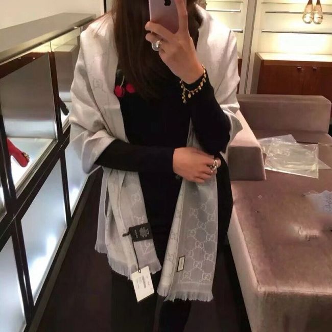 Gucci cashmere scarf 06390-7