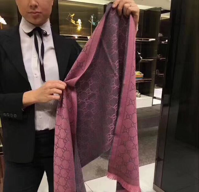 Gucci cashmere scarf 06390-8