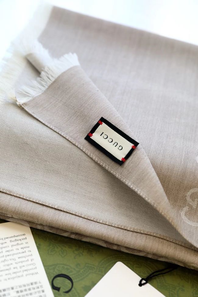 Gucci cashmere scarf 06393-2 Gucci cashmere scarf 06393-2
