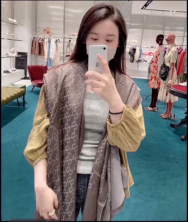 Gucci cashmere scarf 06393-3