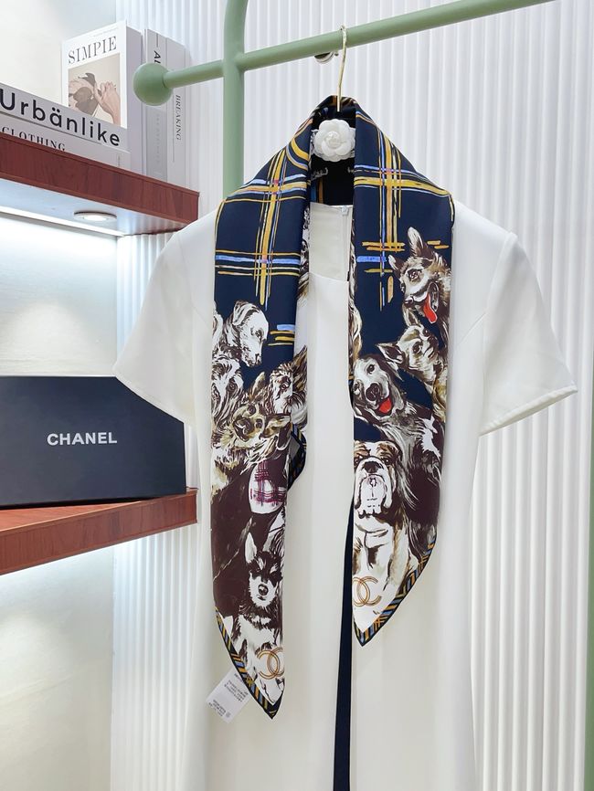 Chanel silk scarf B25981-1 Chanel silk scarf B25981-1