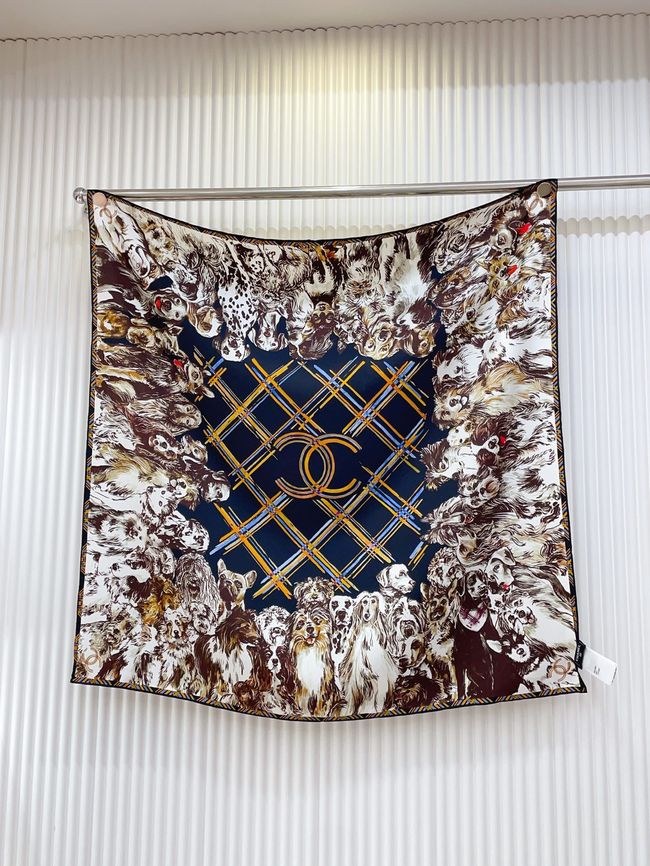 Chanel silk scarf B25981-1 Chanel silk scarf B25981-1