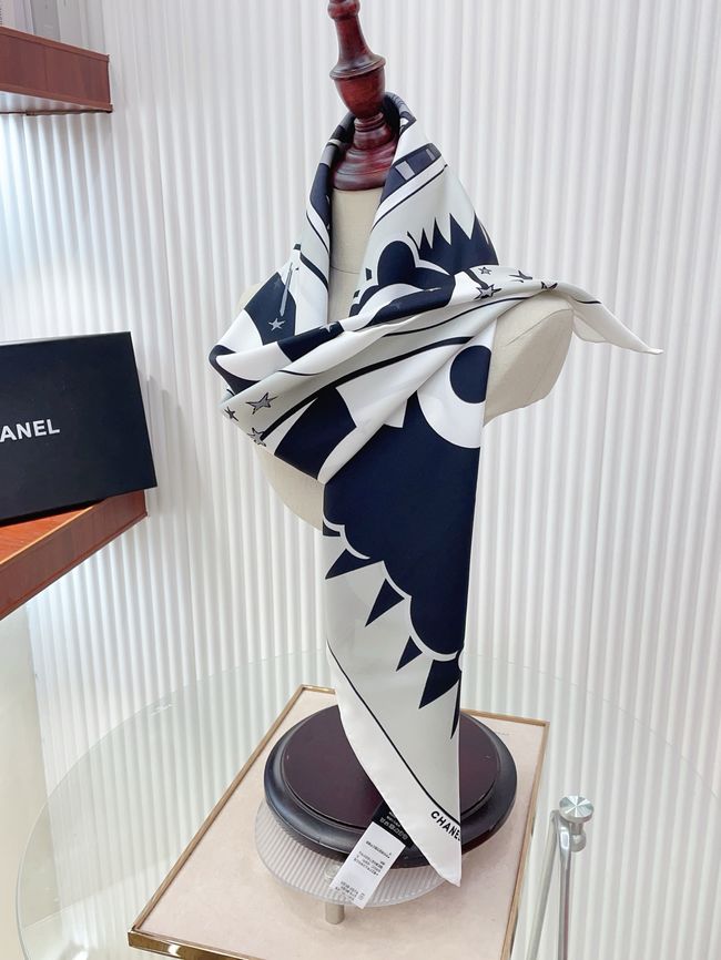 Chanel silk scarf B25982-2 Chanel silk scarf B25982-2