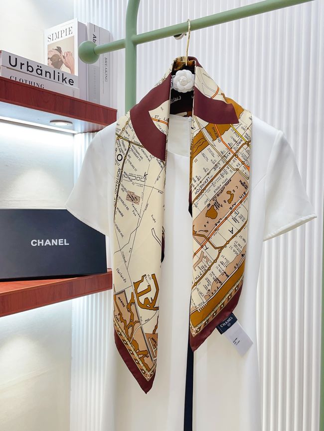 Chanel silk scarf B25984-1 Chanel silk scarf B25984-1