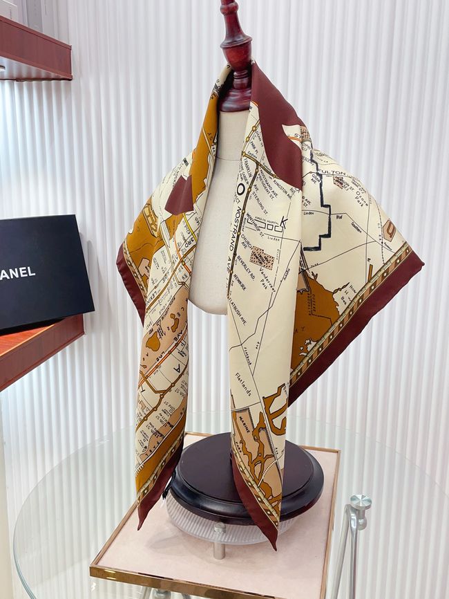 Chanel silk scarf B25984-1 Chanel silk scarf B25984-1