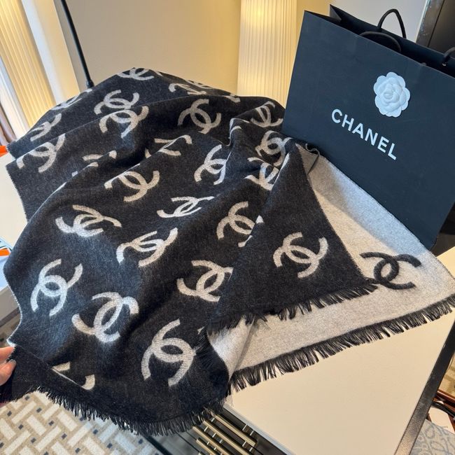 Chanel cashmere scarf B25986-2 Chanel cashmere scarf B25986-2