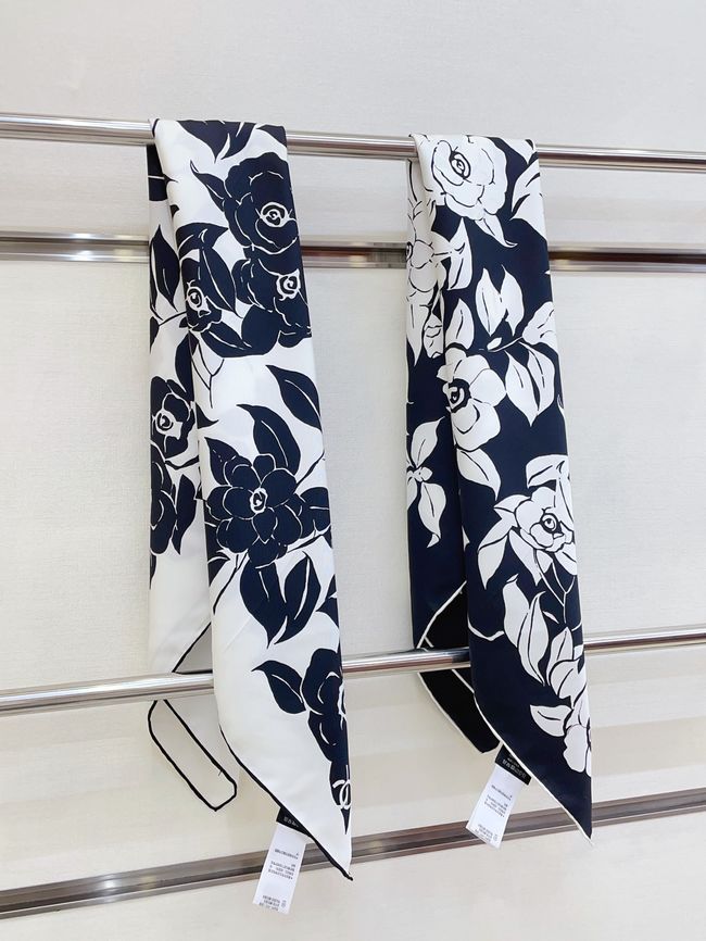 Chanel silk scarf B25987-1 Chanel silk scarf B25987-1