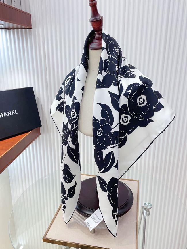 Chanel silk scarf B25987-1 Chanel silk scarf B25987-1