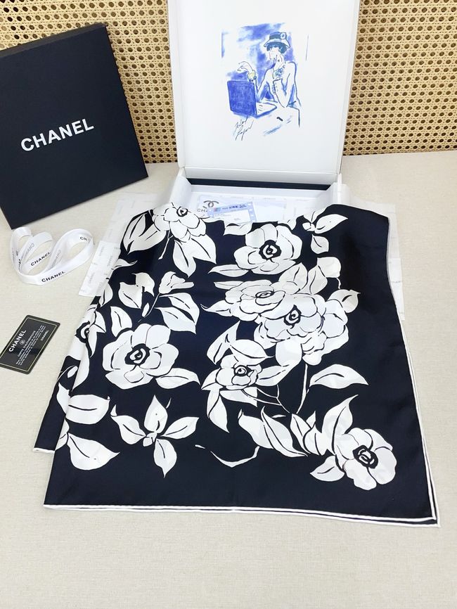 Chanel silk scarf B25987-2 Chanel silk scarf B25987-2