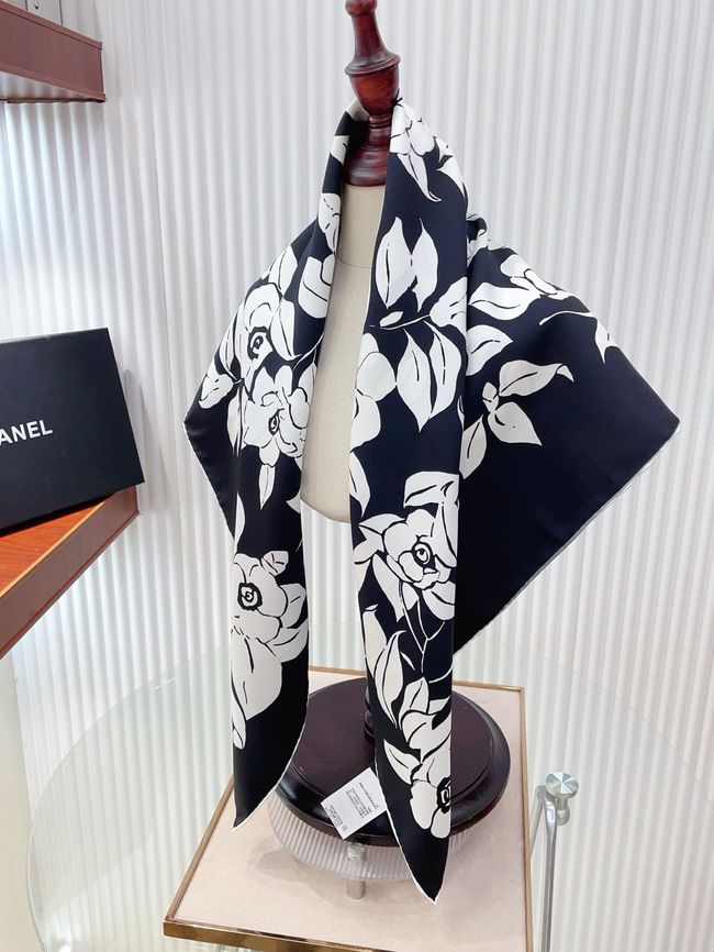 Chanel silk scarf B25987-2 Chanel silk scarf B25987-2