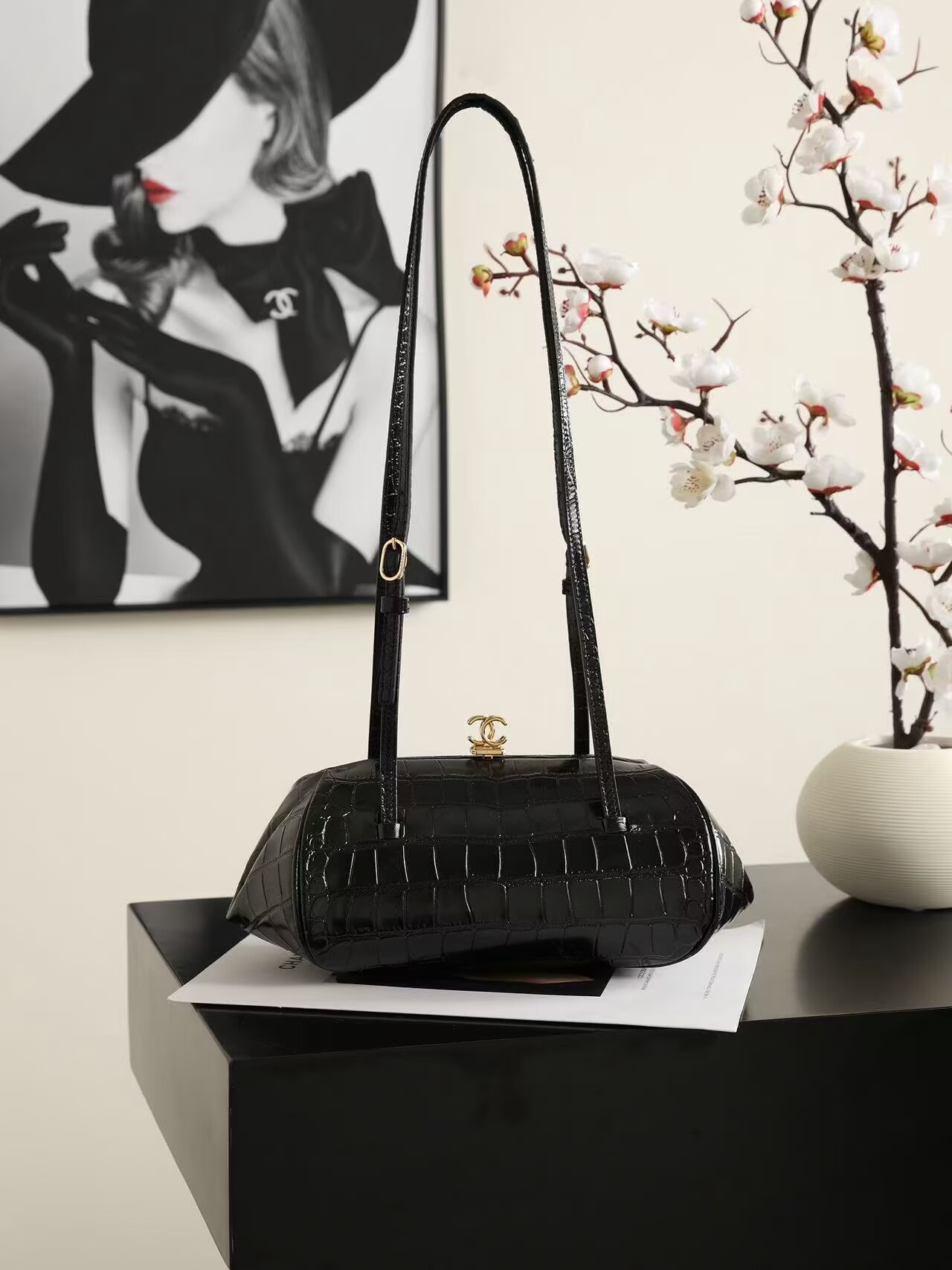Chanel Clutch With Leather Strap Crocodile Embossed Calfskin & Gold-Tone Metal Black AP5360 Chanel Clutch With Leather Strap Crocodile Embossed Calfskin & Gold-Tone Metal Black AP5360