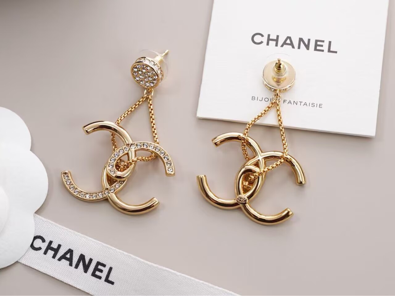 Chanel Earrings CE703145 Gold Chanel Earrings CE703145 Gold