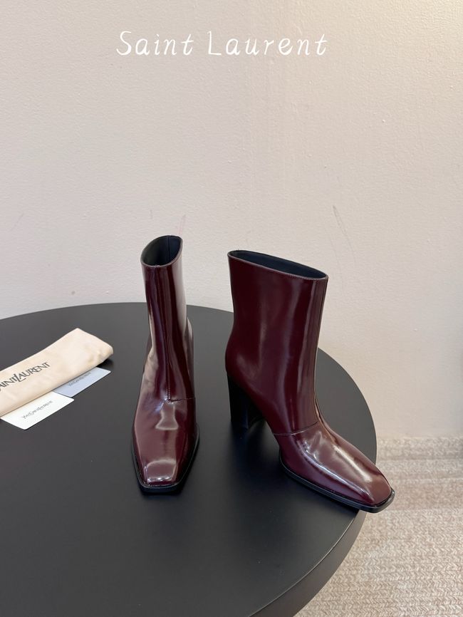 Saint Laurent boots in smooth leather 65282-3