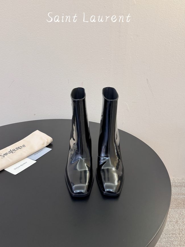 Saint Laurent boots in smooth leather 65282-6