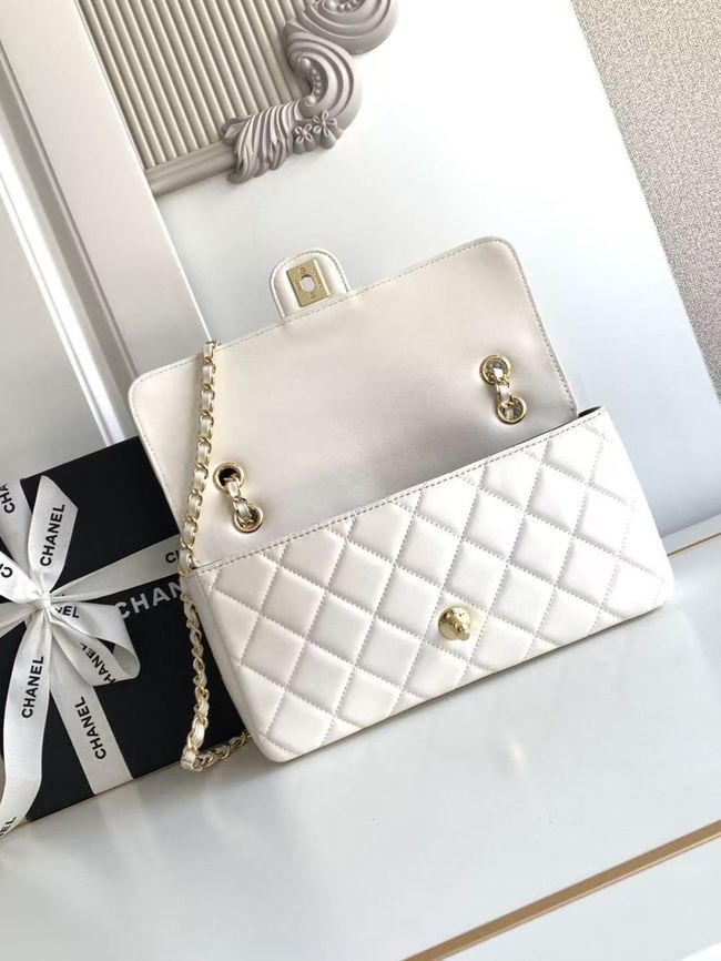 Chanel Flap Bag Lambskin AS6568 white Chanel Flap Bag Lambskin AS6568 white