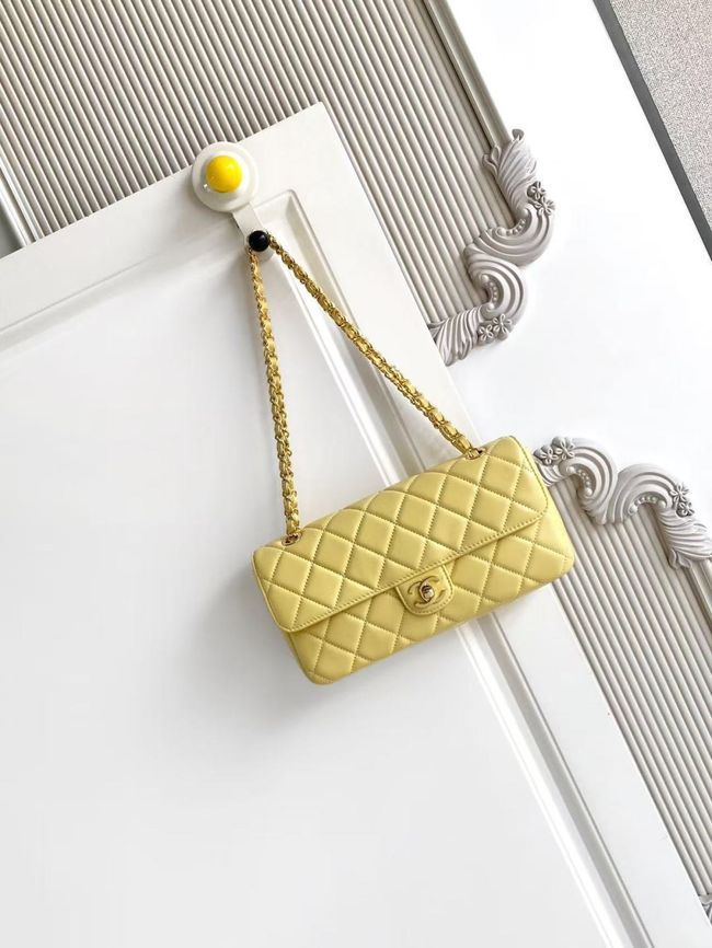 Chanel Flap Bag Lambskin AS6568 yellow Chanel Flap Bag Lambskin AS6568 yellow