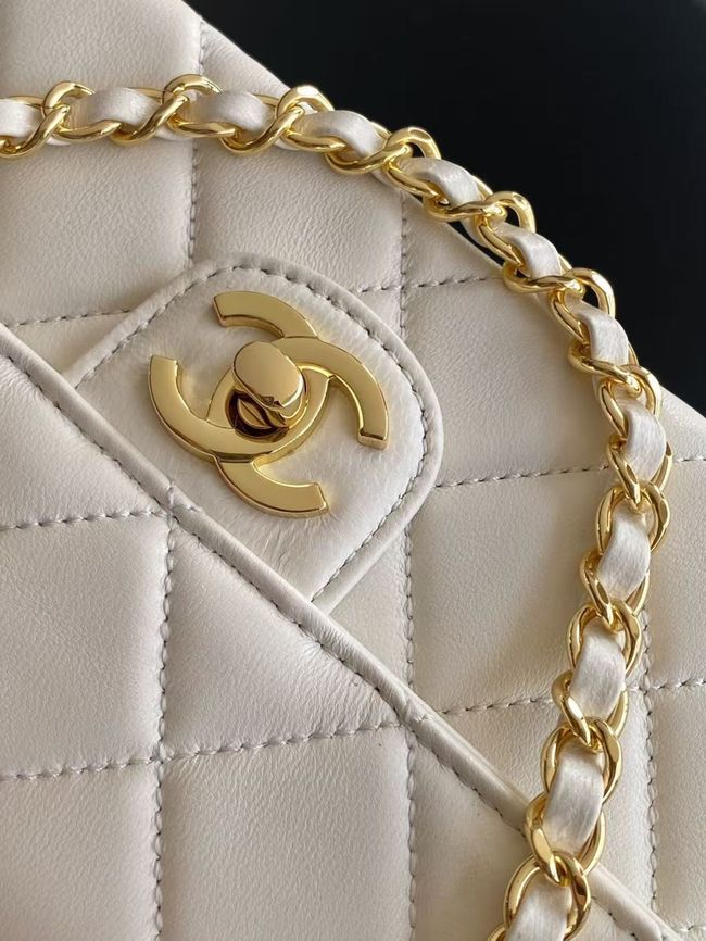Chanel Small Flap Bag Lambskin AS6430 white Chanel Small Flap Bag Lambskin AS6430 white