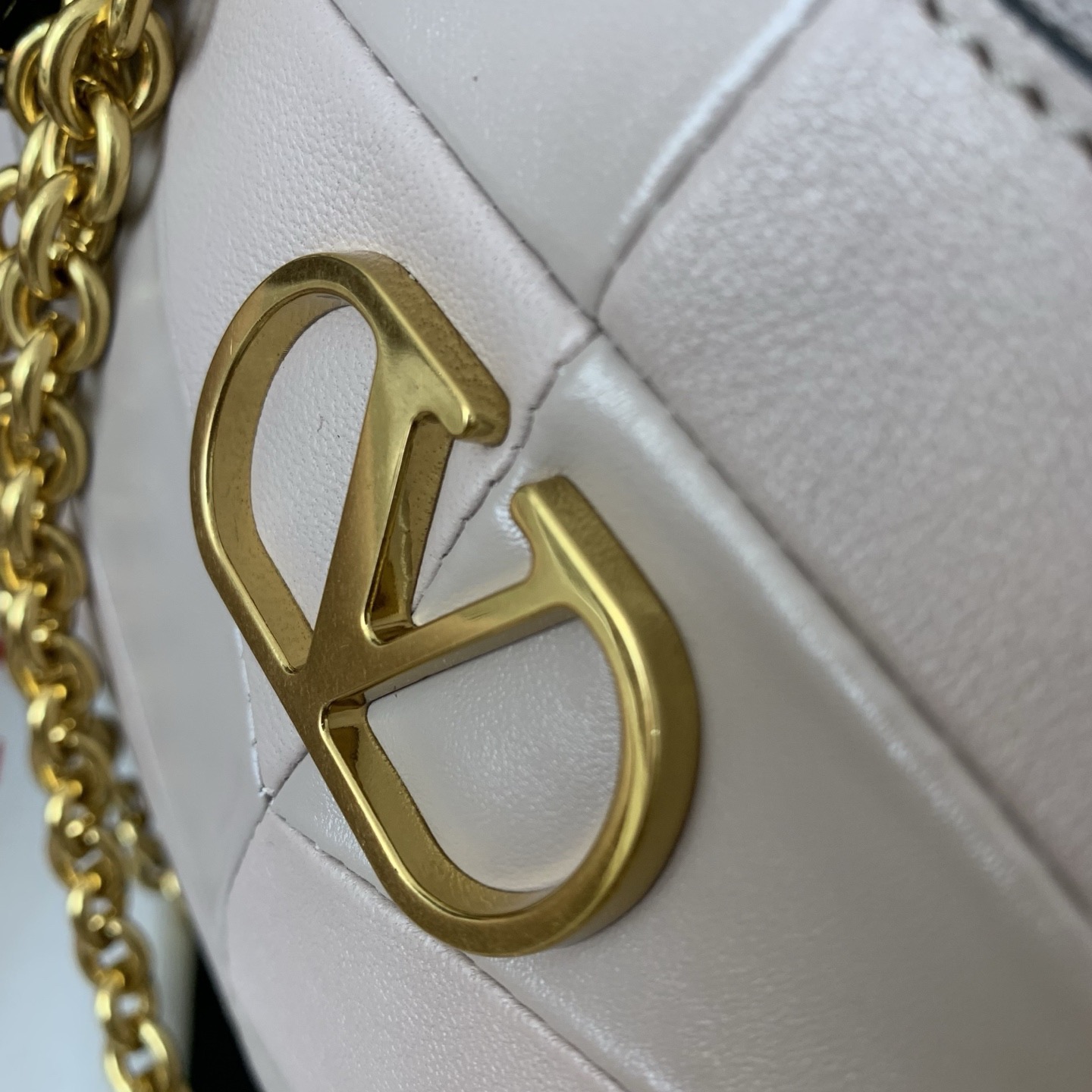 VALENTINO PANTHEA lambskin bag WB0S70 pink VALENTINO PANTHEA lambskin bag WB0S70 pink