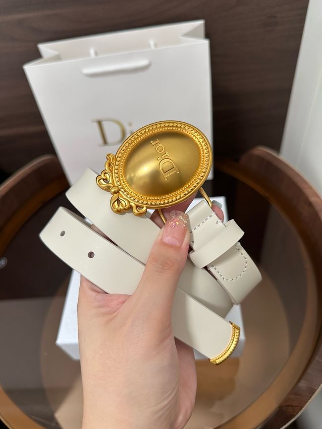 Dior Medaillon Belt Smooth Calfskin 25 MM B1022Q white Dior Medaillon Belt Smooth Calfskin 25 MM B1022Q white