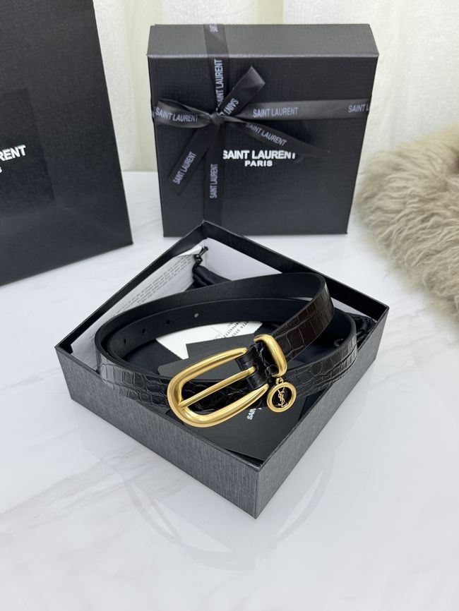 Saint Laurent CASSANDRE charm elongated buckle thin belt in leather S2596-5