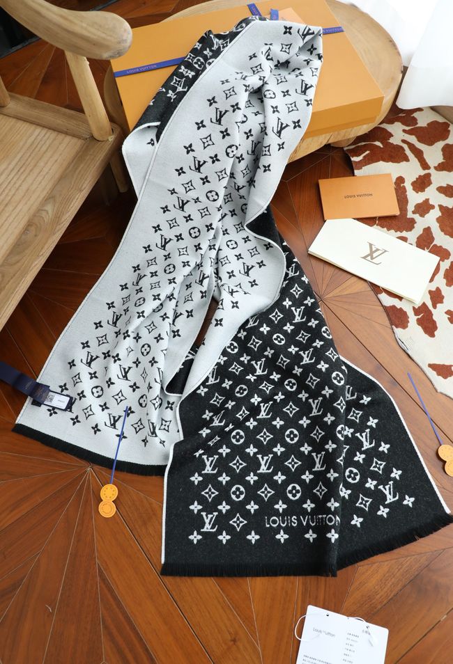 Louis Vuitton New Forevergram Scarf M9A253-1 Louis Vuitton New Forevergram Scarf M9A253-1