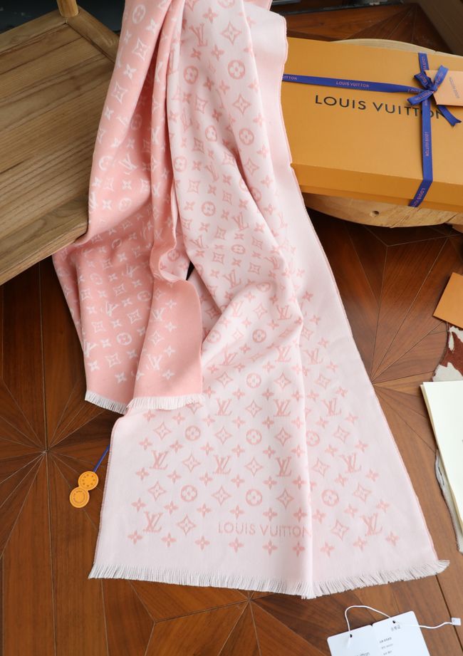 Louis Vuitton New Forevergram Scarf M9A253-4 Louis Vuitton New Forevergram Scarf M9A253-4