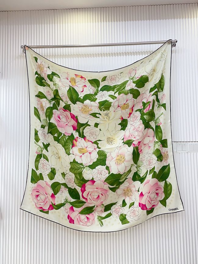 Chanel Wool and Silk Shawl AAC490-2 Chanel Wool and Silk Shawl AAC490-2