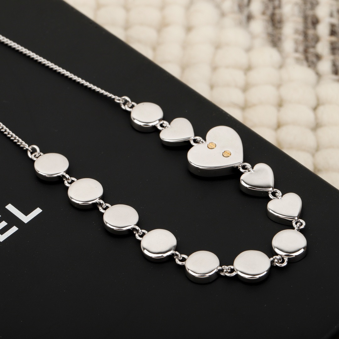 Chanel Necklace EE10019