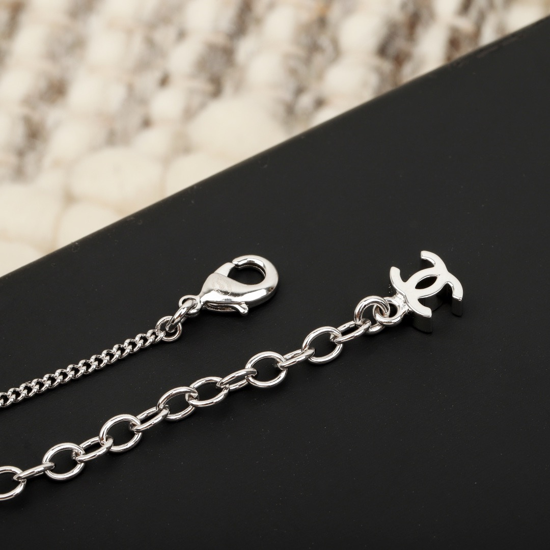 Chanel Necklace EE10019
