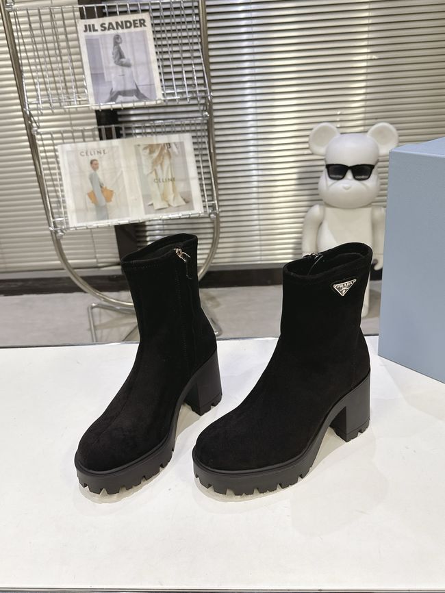 Prada Monolith brushed leather Chelsea boots G085-7
