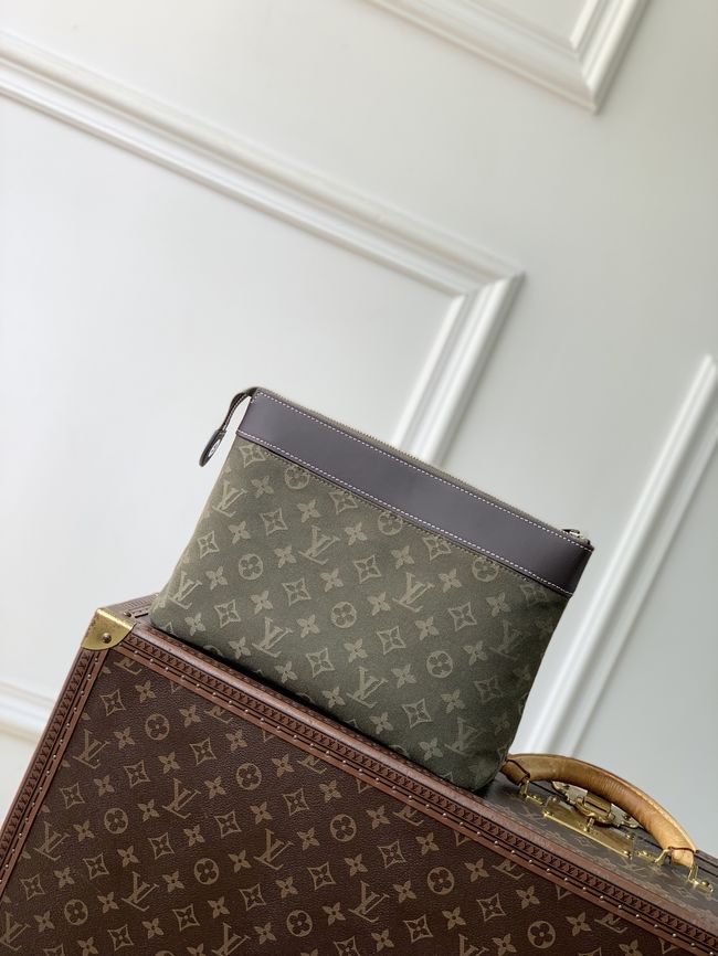 Louis Vuitton Pochette Voyage M2A165