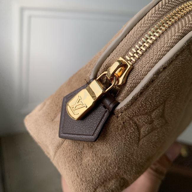 Louis Vuitton New Pochette Cosmetique PM M29679 Trench Coat Beige Louis Vuitton New Pochette Cosmetique PM M29679 Trench Coat Beige