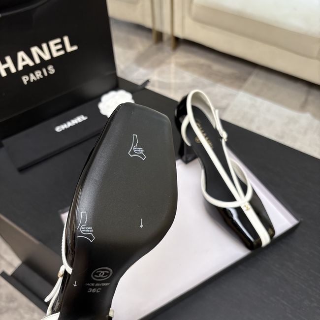 Chanel Mary Janes G47612-4
