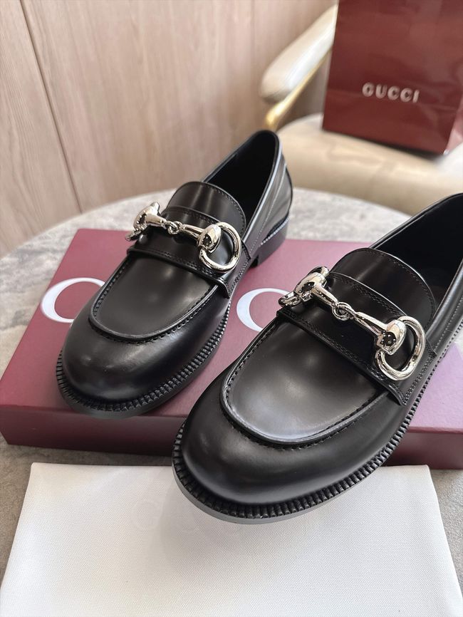 Gucci Womens Boulevard loafer 876289-2