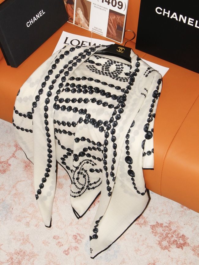 Chanel Wool and Silk Shawl AAC492-1 Chanel Wool and Silk Shawl AAC492-1