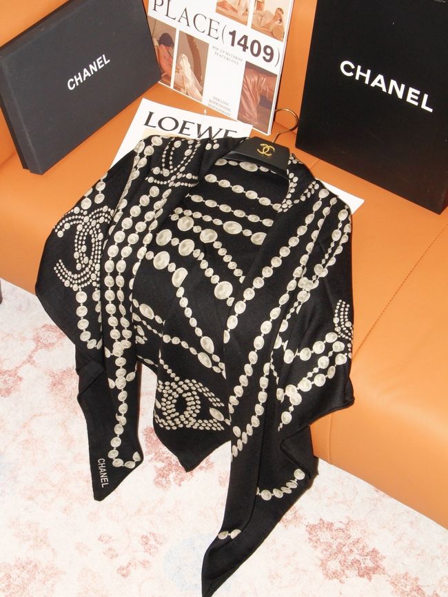 Chanel Wool and Silk Shawl AAC492-2 Chanel Wool and Silk Shawl AAC492-2