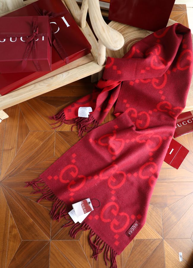 Gucci Reversible Cashmere scarf 777067-4