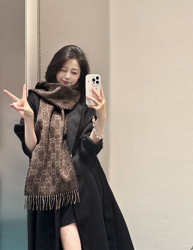 Gucci Reversible Cashmere scarf A010HK-2