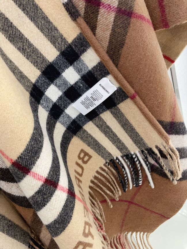 Burberry Cashmere cape BU0032-2 Burberry Cashmere cape BU0032-2