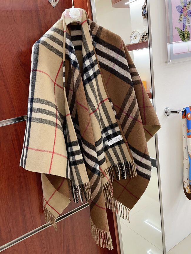Burberry Cashmere cape BU0032-2 Burberry Cashmere cape BU0032-2