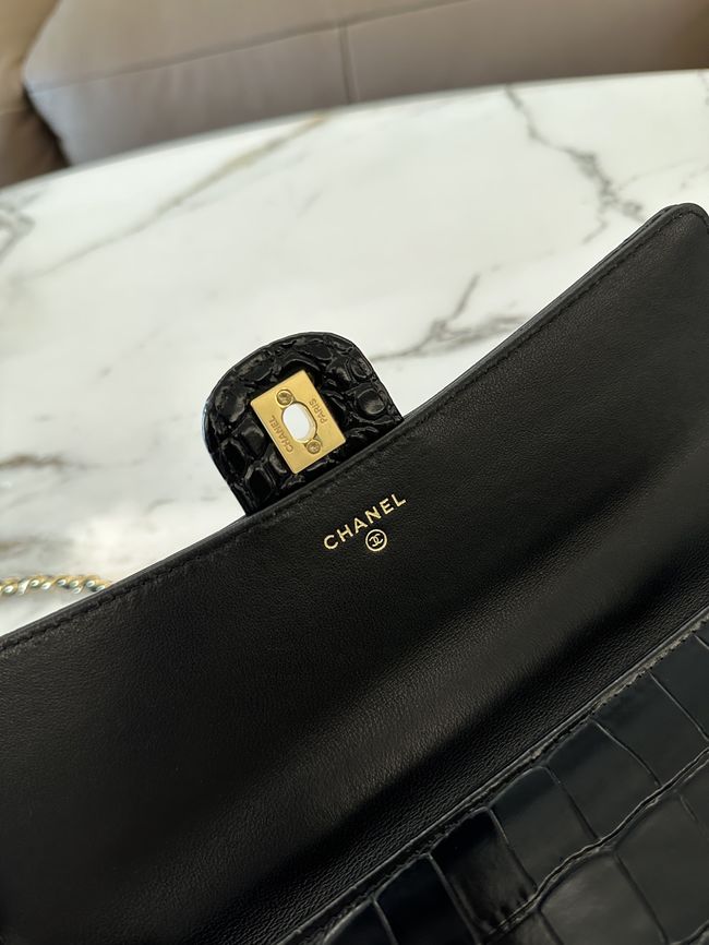 Chanel Clutch with chain Crocodile Embossed AP5280 black