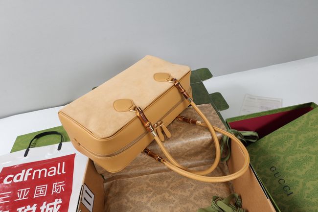 Gucci Large boston bag with bamboo soft suede A006OD dark beige Gucci Large boston bag with bamboo soft suede A006OD dark beige
