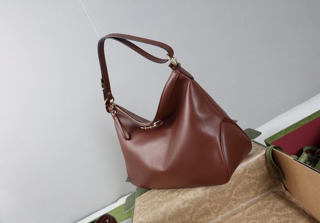 Gucci Starlet large shoulder bag soft leather A00CI2 Dark brown Gucci Starlet large shoulder bag soft leather A00CI2 Dark brown