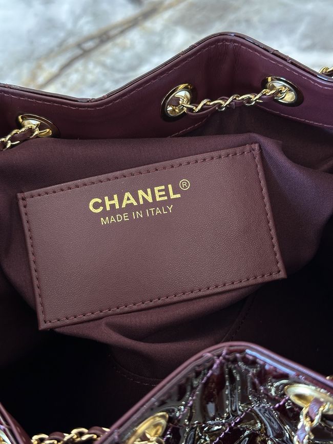CHANEL 25 SMALL HANDBAG patent leather AS5293 Burgundy