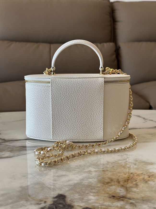 Chanel Vanity with Chain AP5574 white Chanel Vanity with Chain AP5574 white